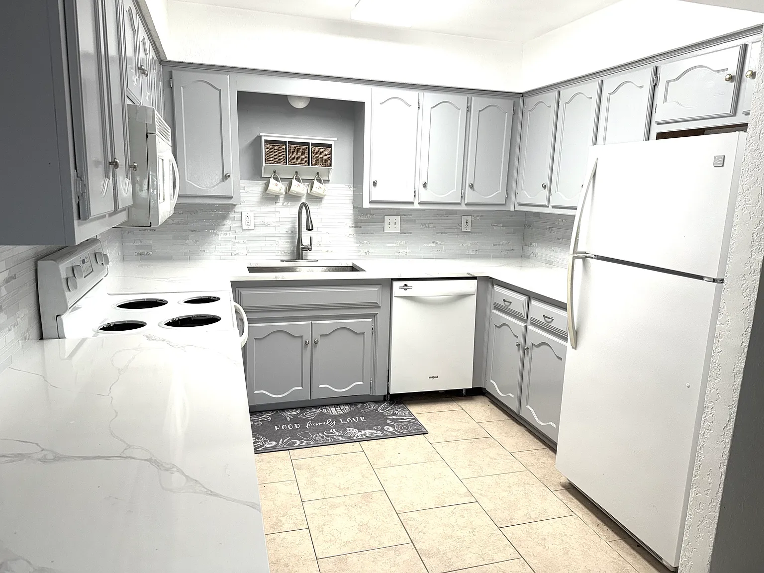 3 bed, 1328 sqft, $1,595 — Photo 3