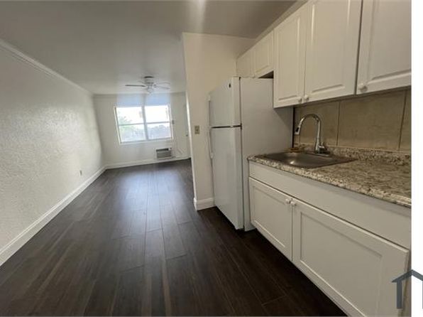 673 SW 7th St APT 3, Belle Glade, FL 33430 – 2-bedroom rental in Belle Glade