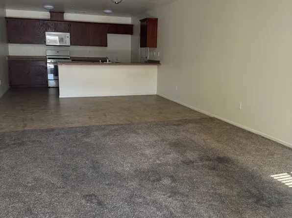 619 W Glaze Ave APT C, Exeter, CA 93221