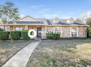 2817 Carnaby Ln, Flower Mound, TX 75028