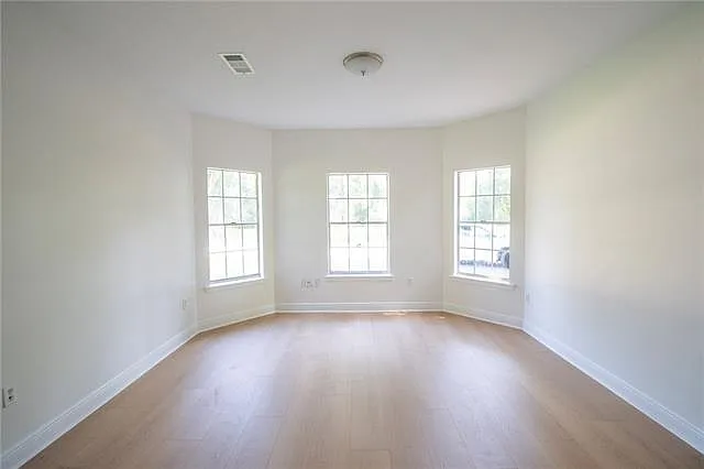 902 E Hanson Ave — Photo 2