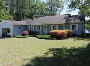 1 Lakeview Dr, Whispering Pines, NC 28327