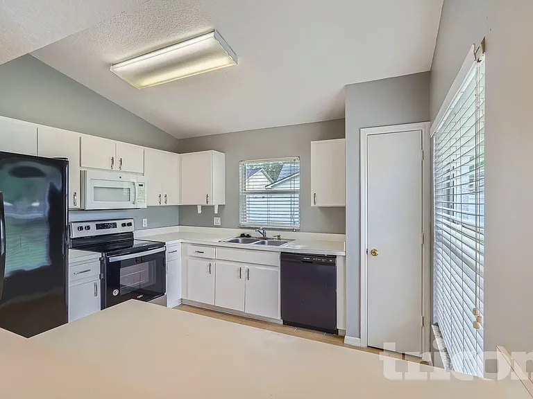 4706 Stove Pl — Photo 11