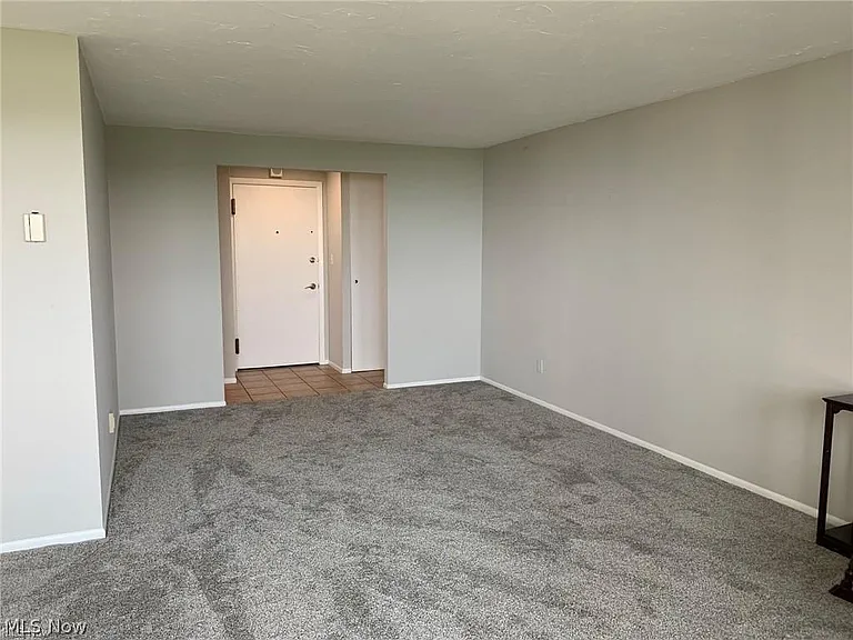 Lake Ave — Photo 3