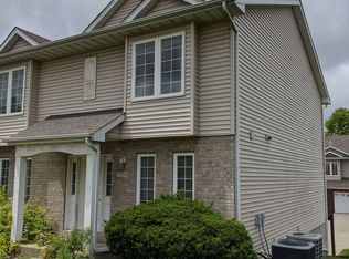 1542 McKinley Pl, Iowa City, IA 52246