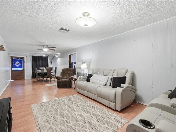 5th image of 675 E BAY AVENUE
