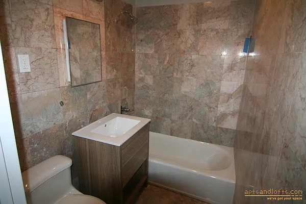 Rented by aptsandlofts.com | media 17