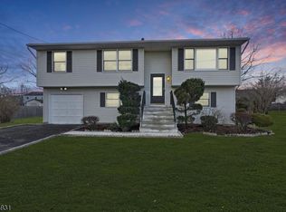 16 Clifton St, Somerset, NJ