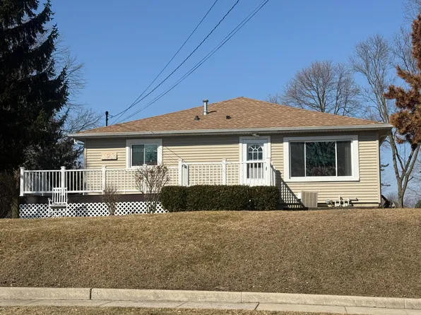 10920 Thielen St, Saint John, IN 46373