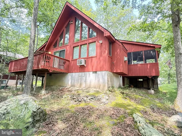 6414 Decker Rd, Bushkill, PA 18324