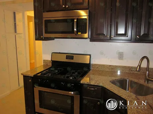 Rented by Kian Realty | media 19