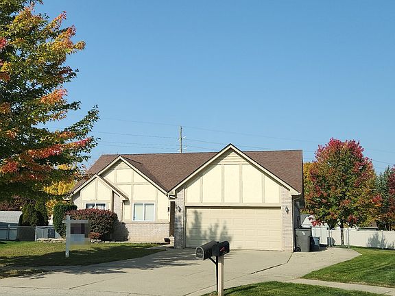 4th image of 20685 Balinski Dr