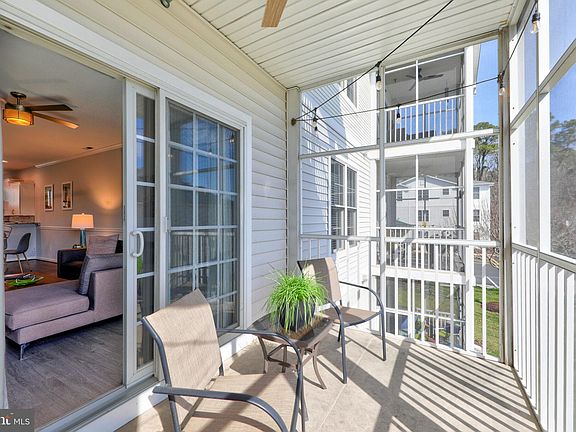 2nd image of 19999 Sandy Bottom Cir Unit 6203