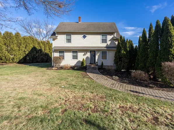 1017 4 Rod Road, Berlin, CT 06037