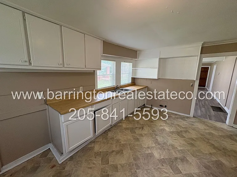 728 29th St SW — Photo 4