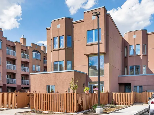 315 Livingston Ct, Edgewater, NJ 07020