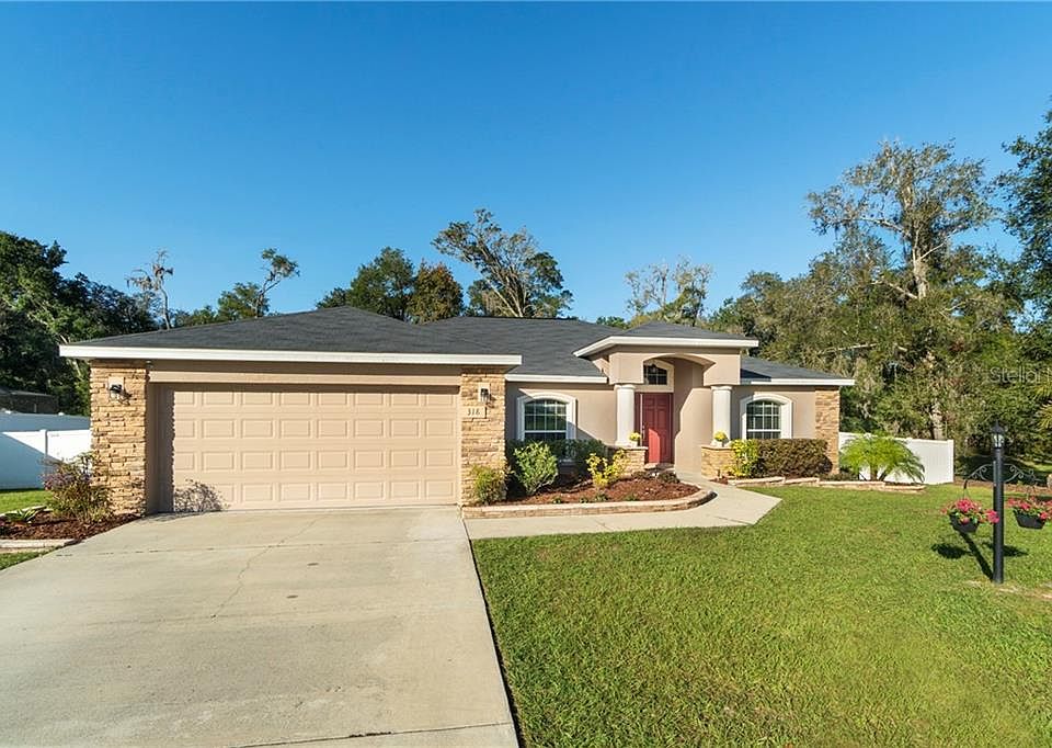 1st image of 318 Woods Landing Dr