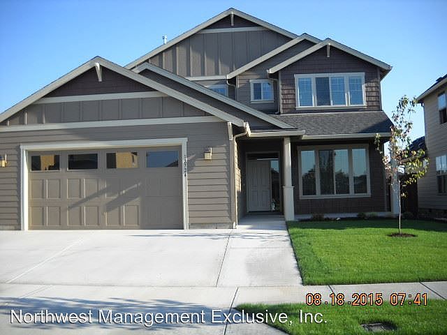 1st image of 12724 NE 53rd St