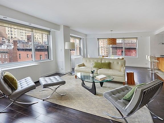 2nd image of 150 E 61st St APT 6E