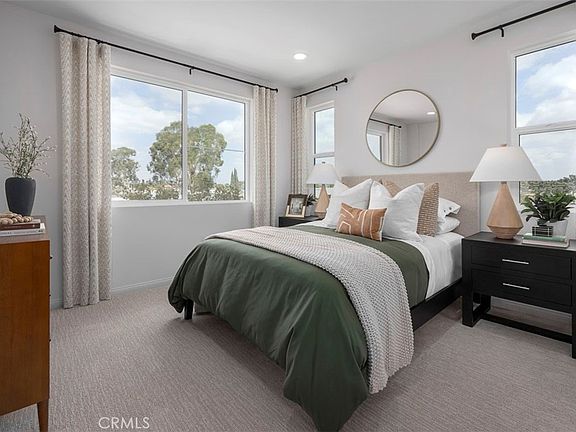 4th image of 5804 Linden Ave #5