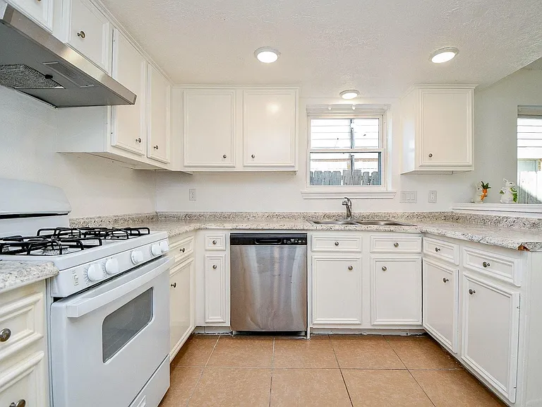 7203 Santa Rita Dr — Photo 14