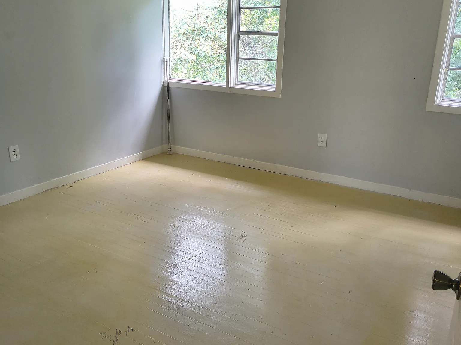 2 bed, 1000 sqft, $1,300 — Photo 3