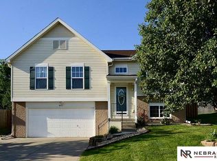 16123 Redwood St, Omaha, NE 68136