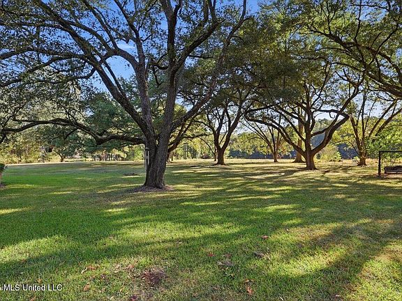 4th image of 1170 Mikelle Rd