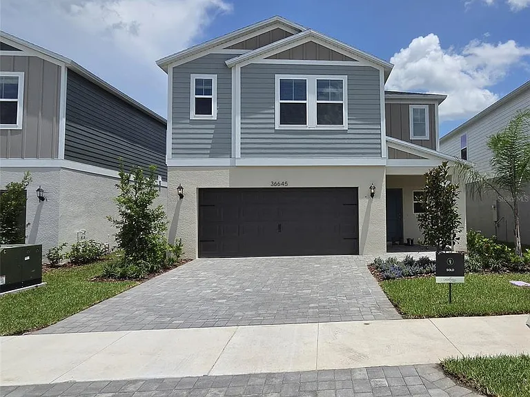 36645 Sagemoor Dr — Photo 2