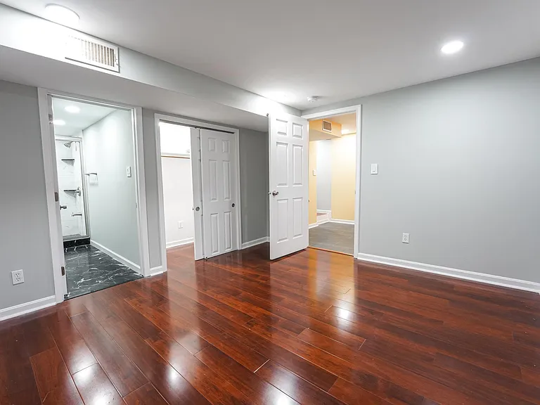 6807 Huntsman Blvd — Photo 10