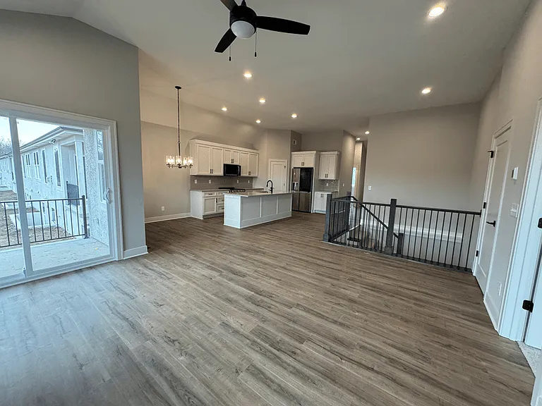 1414 SW Winthrop Dr — Photo 18