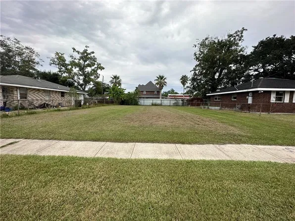 1933 Heights Dr, Saint Bernard, LA 70085