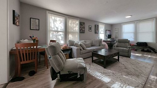 2nd image of 15 Beulah St #1