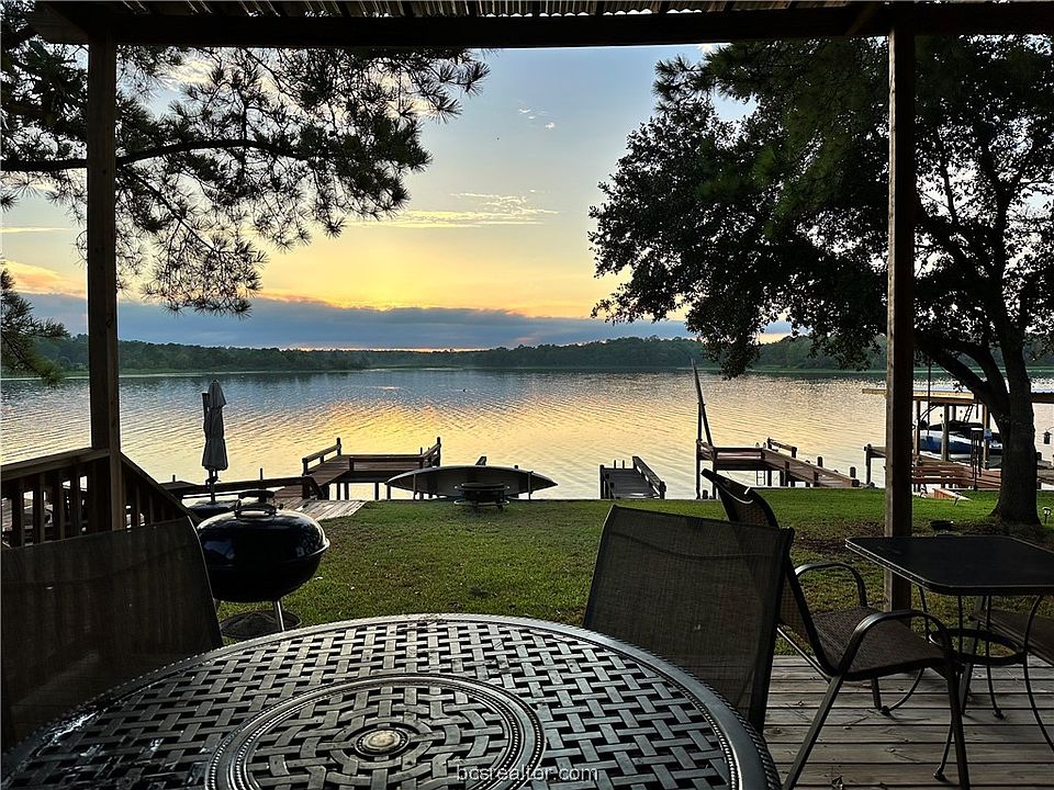 1st image of 22528 Bayview Cir
