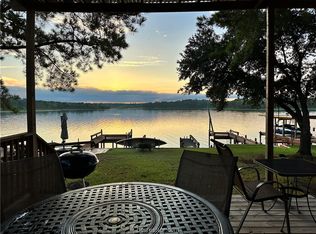 22528 Bayview Cir, Huntsville, TX 77320