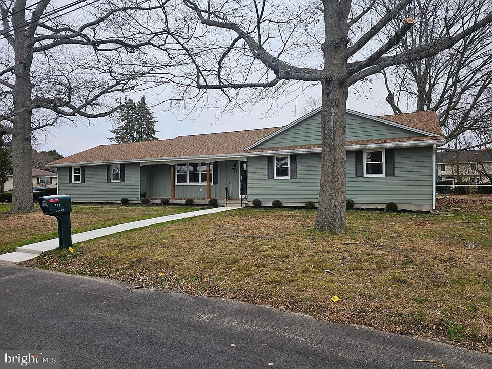 1st image of 117 Redcrest St