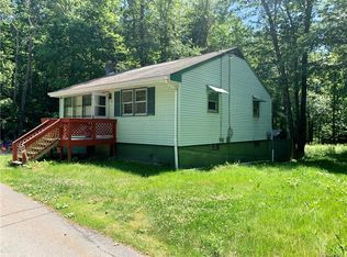 42 Yarwood Rd, Shawangunk, NY 12566