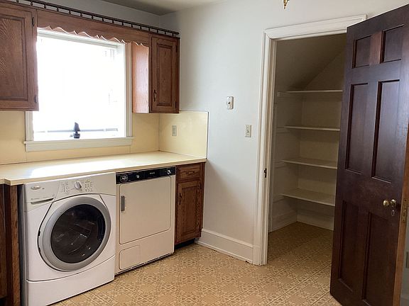 3rd image of 60 W King St APT A