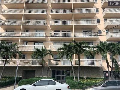 7620 Carlyle Ave APT 304, Miami Beach, FL, 33141