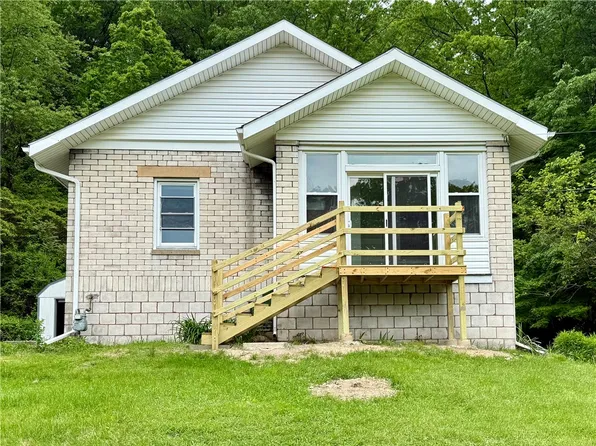 170 Fairlane Blvd, Koppel, PA 16136