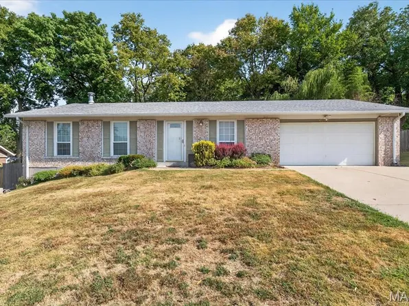 6746 Barnwood Dr, Hazelwood, MO 63042