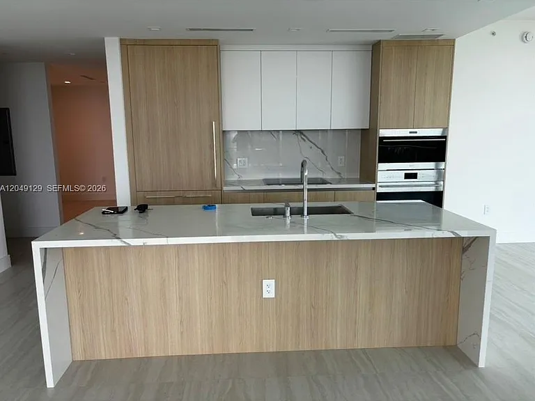 2411 Laguna Circle North 1411 #1411 — Photo 41