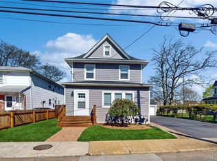 386 Mulry Lane, Lawrence, NY