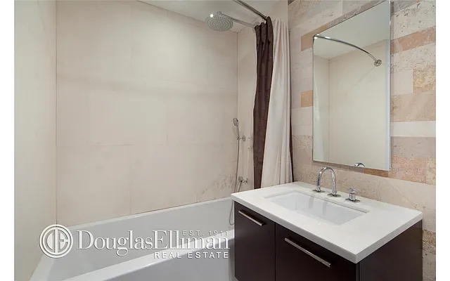 Rented by Douglas Elliman | media 14