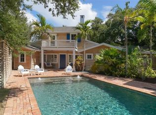 138 Island Cir, Sarasota, FL 34242