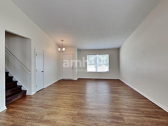 4th image of 454 Dover Pond Dr
