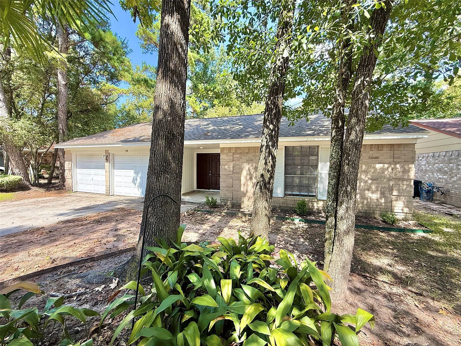3 bed, 2.0 bath, 1480 sqft, $1,900 — Photo 1
