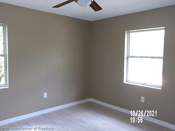 5th image of 1104 Eo Douglas Ave