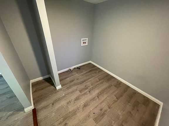 3rd image of 198 Carrol Dr