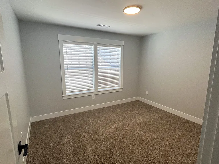 1204 W Dairy Farm Ln — Photo 25